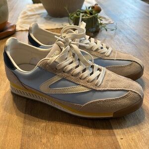 TRETORN BLUE, BEIGE AND YELLOW ATHLETIC SHOES - SIZE 7